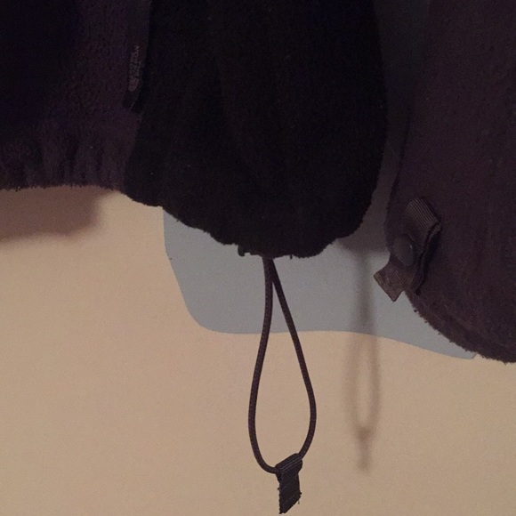 Grey and black North Face fleece - Picture 5 of 5